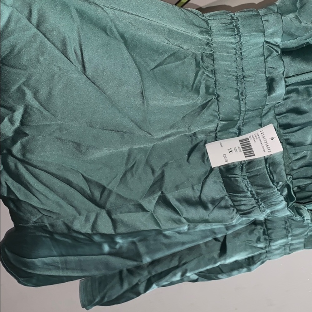 Satin romper - Picture 3 of 6